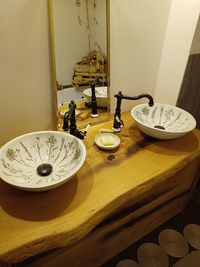 Waschbecken, Wiesenblumen, handgefertigte Keramik